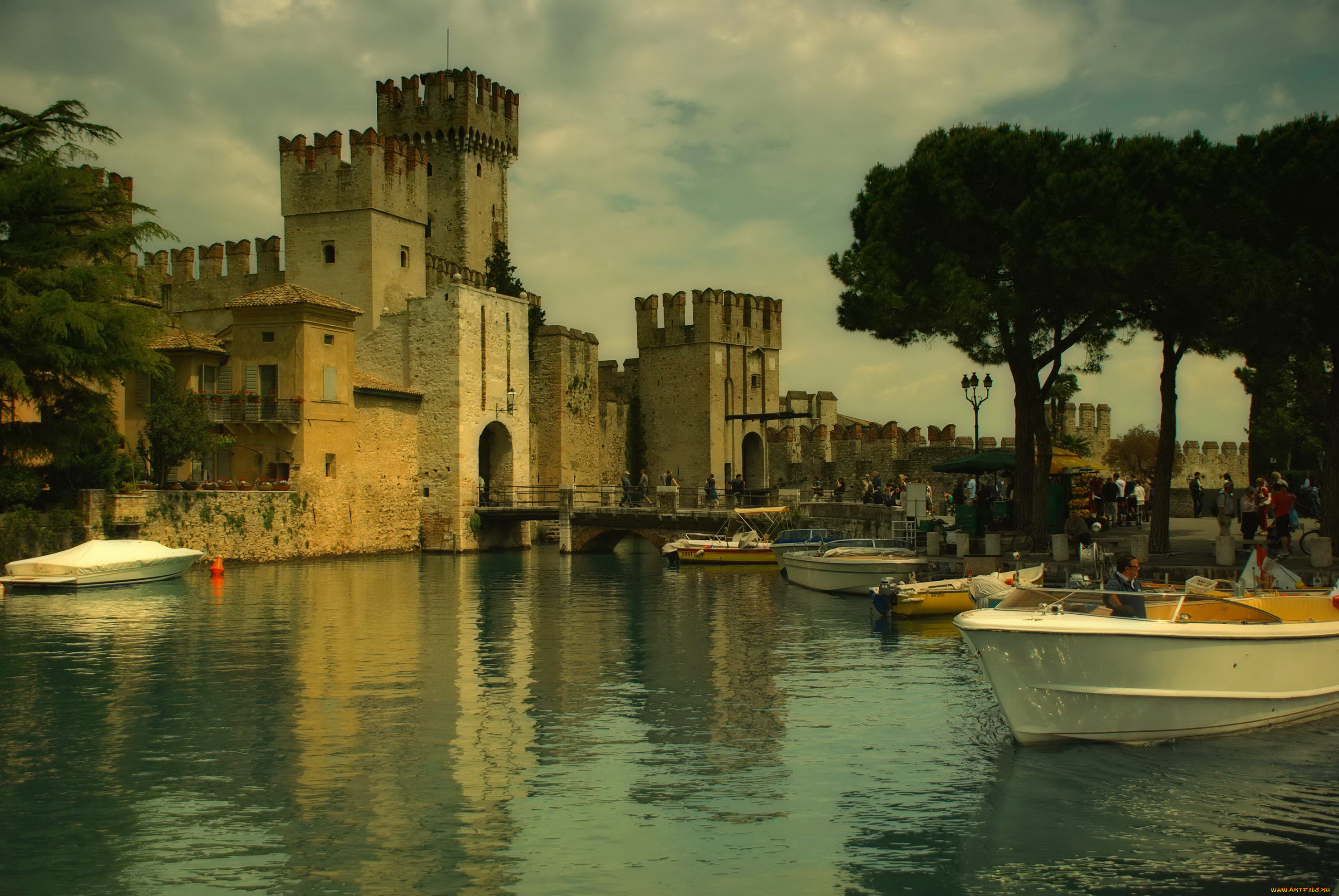 castle, scaligero, on, lake, garda, , , , , , , 